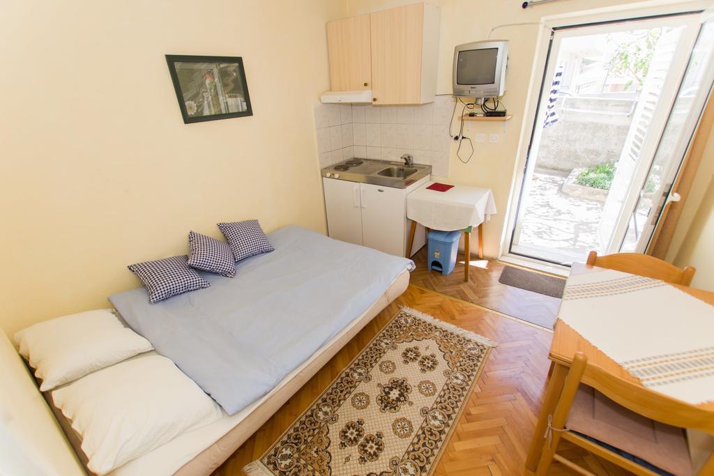 Studios Jakov Makarska Exterior foto